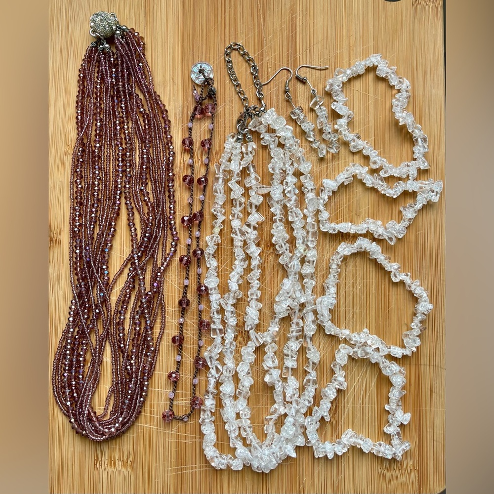 Jewelry lot 8 pc (EUC) faux stone dusky pink & clear/white - jewelry